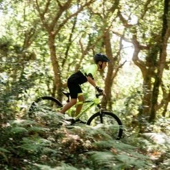 VTT ENFANT ROCKRIDER ST 500 24 POUCES 9-12 ANS JAUNE FLUO -magasin vélo diego et sa maman 3 600x600 1