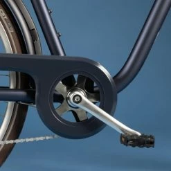 VELO DE VILLE ELECTRIQUE ELOPS 900 CADRE HAUT BLEU MARINE -magasin vélo velo de ville electrique elops 900 cadre haut bleu marine 17 600x600 1