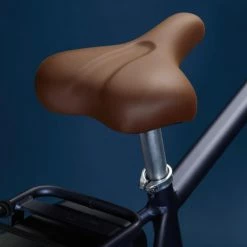 VELO DE VILLE ELECTRIQUE ELOPS 900 CADRE HAUT BLEU MARINE -magasin vélo velo de ville electrique elops 900 cadre haut bleu marine 2 600x600 1