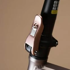 VELO PLIANT A ASSISTANCE ELECTRIQUE TILT 500 TAUPE 47 VELO PLIANT A ASSISTANCE ELECTRIQUE TILT 500 TAUPE -magasin vélo velo pliant a assistance electrique tilt 500 taupe 21 600x600 1