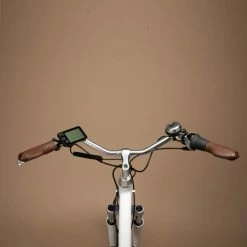 VÉLO VILLE ÉLECTRIQUE CONNECTÉ ELOPS 920 E CONNECT LF BLANC -magasin vélo velo ville electrique connecte elops 920 e connect lf blanc 8 600x600 1