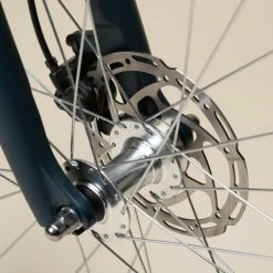 VÉLO VILLE ÉLECTRIQUE CONNECTÉ ELOPS 920 E CONNECT LF BLANC -magasin vélo velo ville electrique connecte elops 920 e connect lf vert fonce 4 600x600 1