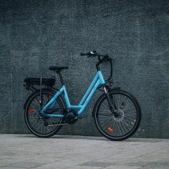 VÉLO VILLE ÉLECTRIQUE - NEOMOUV CARLINA HYDRAULIQUE - CYAN 13 VÉLO VILLE ÉLECTRIQUE - NEOMOUV CARLINA HYDRAULIQUE - CYAN -magasin vélo velo ville electrique neomouv carlina hydraulique cyan 4 600x600 1