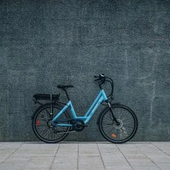 VÉLO VILLE ÉLECTRIQUE - NEOMOUV CARLINA HYDRAULIQUE - CYAN 15 VÉLO VILLE ÉLECTRIQUE - NEOMOUV CARLINA HYDRAULIQUE - CYAN -magasin vélo velo ville electrique neomouv carlina hydraulique cyan 6 600x600 1