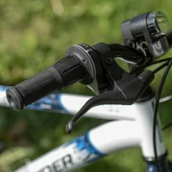 VTT ENFANT ROCKRIDER ST 120 20 POUCES 6-9 ANS BLANC BLEU -magasin vélo vtt enfant rockrider st 120 20 pouces 6 9 ans blanc bleu 2 600x600 1