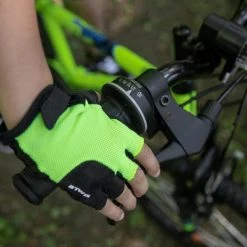 VTT ENFANT ROCKRIDER ST 500 20 POUCES 6-9 ANS JAUNE FLUO -magasin vélo vtt enfant rockrider st 500 20 pouces 6 9 ans jaune fluo 5 600x600 1